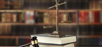 Юрист по налоговому праву